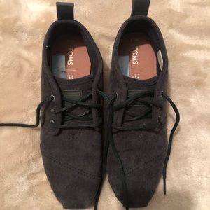 Woman’s Navy Blue Corduroy Tom’s